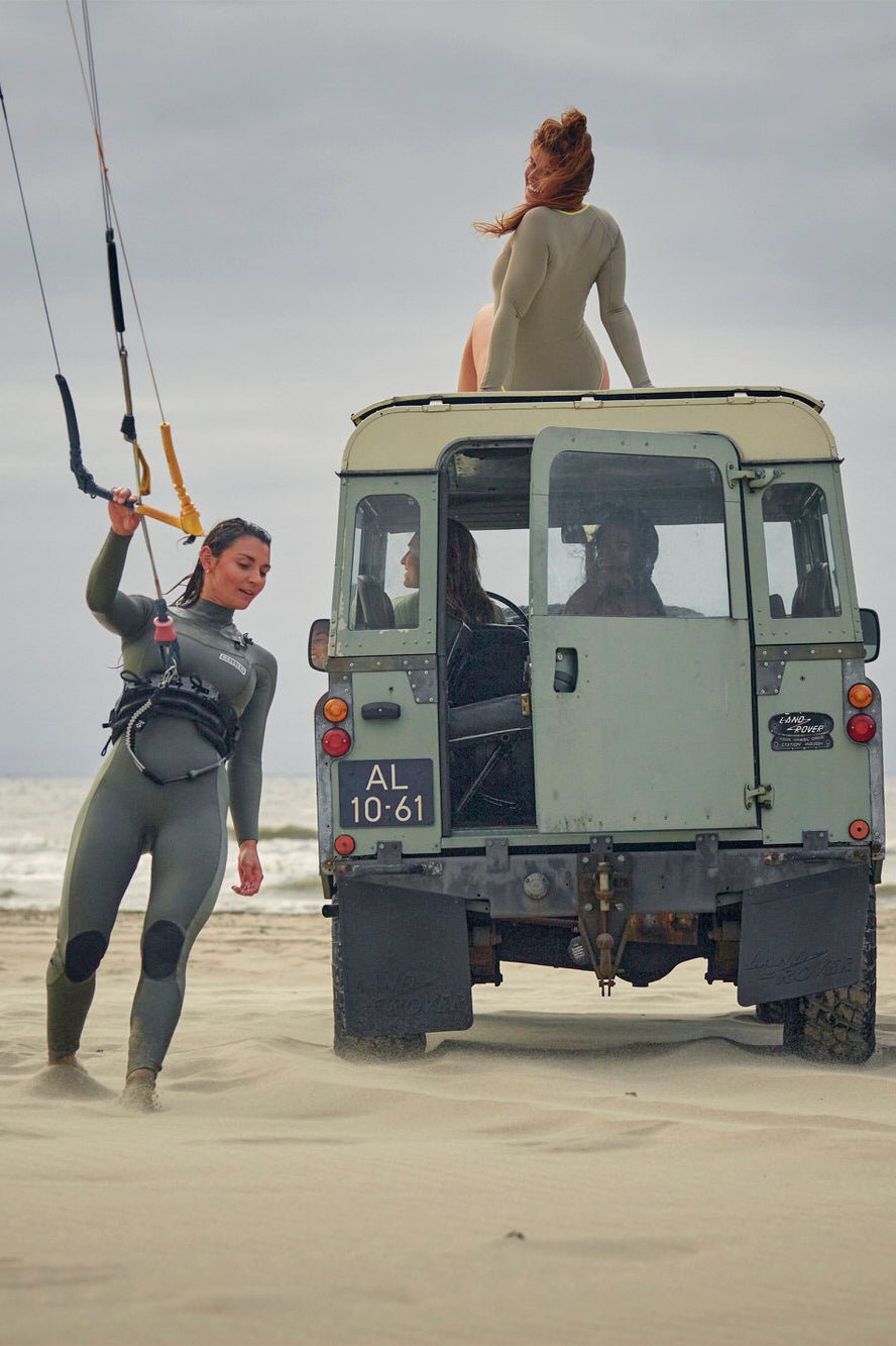 Nikki van Dijk Wetsuit (4/3) - Moon - WALLIEN