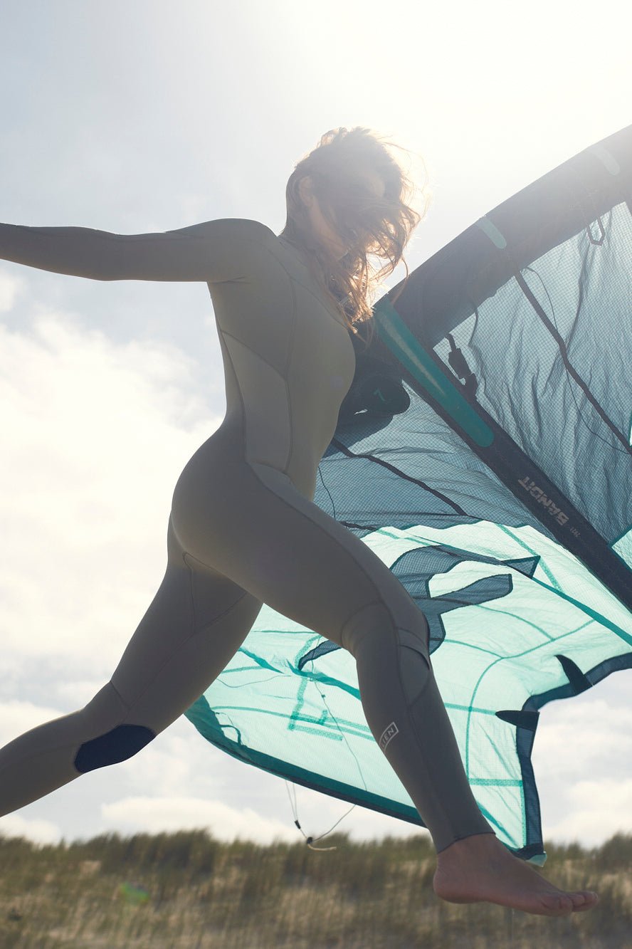 Nikki van Dijk Wetsuit (4/3) - Moon - WALLIEN